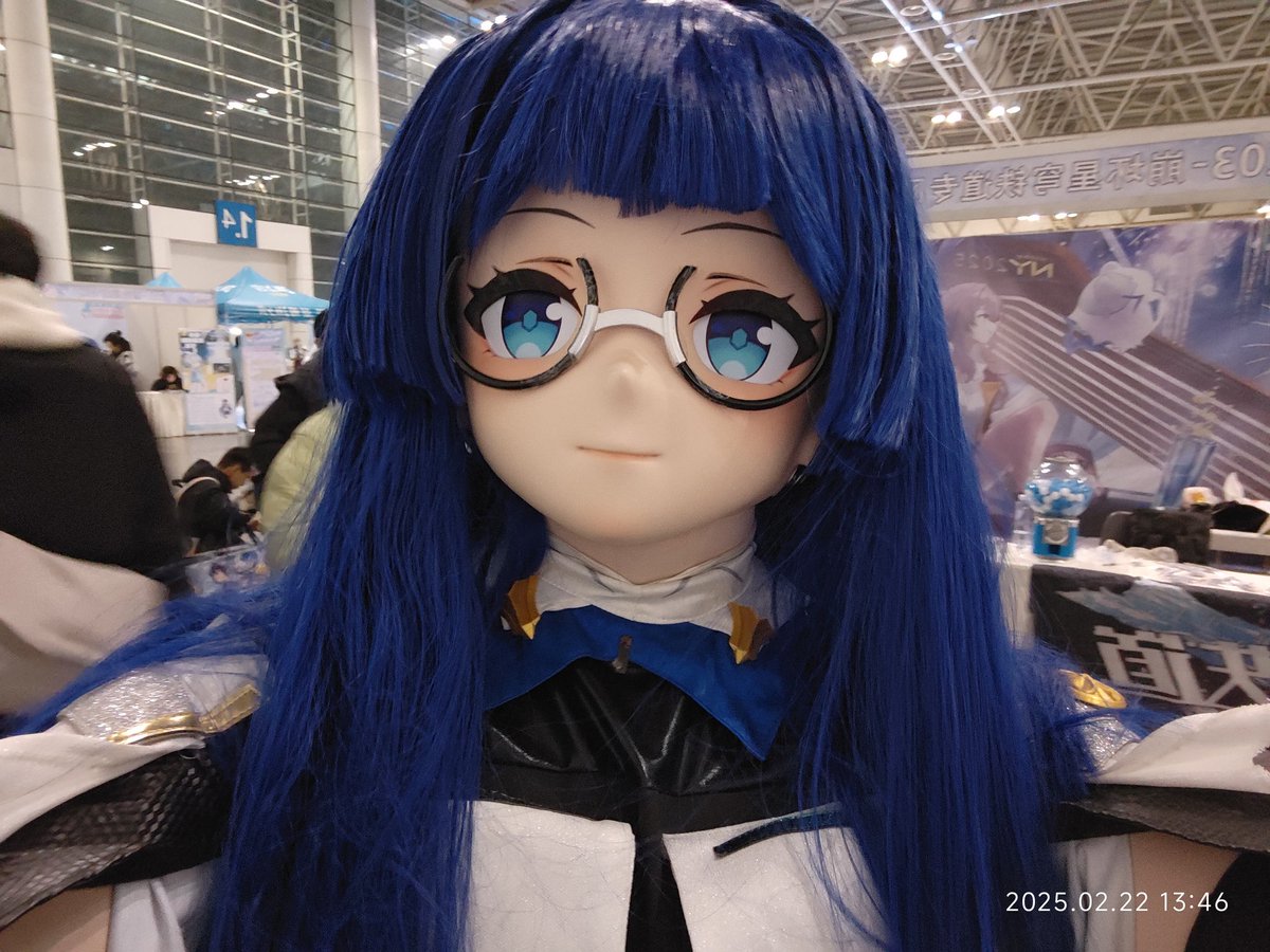 逛逛展子，久违的变了佩拉（
（顺了一晚上的毛又炸了，心态崩了）
#kigurumi #pela #HonkaiStarRail
