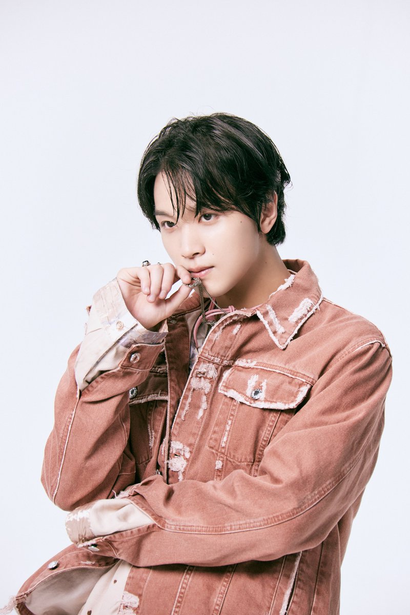 SMTOWNGLOBAL's tweet photo. ‘2025 SMTOWN : THE CULTURE, THE FUTURE’ Jacket Behind the Scenes Photos 📸

🔗https://t.co/YhHgILyJTn

📍 SMTOWN LIVE 2025 in MEXICO CITY 
📅 2025.05.09(FRI)
🎫 TICKET (https://t.co/aWeTgnBRju)

📍 SMTOWN LIVE 2025 in L.A.
📅 2025.05.11(SUN)
🎫 TICKET (https://t.co/2XbEcNOMC5)

📍 SMTOWN LIVE 2025 in LONDON
📅 2025.06.28(SAT)
🎫 TICKET (https://t.co/XLzSs5Qmkd)

#SMTOWN #SM_30thAnniversary
#SMTOWN2025 #THE_CULTURE_THE_FUTURE