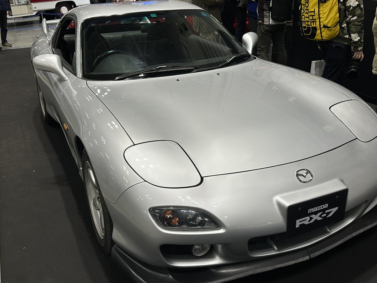 Ilikehardtops's tweet photo. 大切に乗られてたおばちゃんのRX-7 https://t.co/NsqqTyIHQV