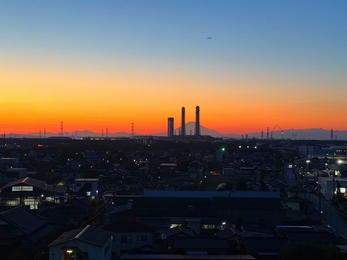 _KID_PHENOMENON's tweet image. Pre-ProductionのONE DAY観てくれたー？🫣

アコースティックいいよね

でもって景色綺麗すぎたから共有✌🏻

夕日大好きなんよ

まだ観てない方は是非〜！

youtu.be/H3jIRFqcRnA

#PreProduction #ONEDAY
#キドフェノ #山本光汰
#KIDPHENOMENON