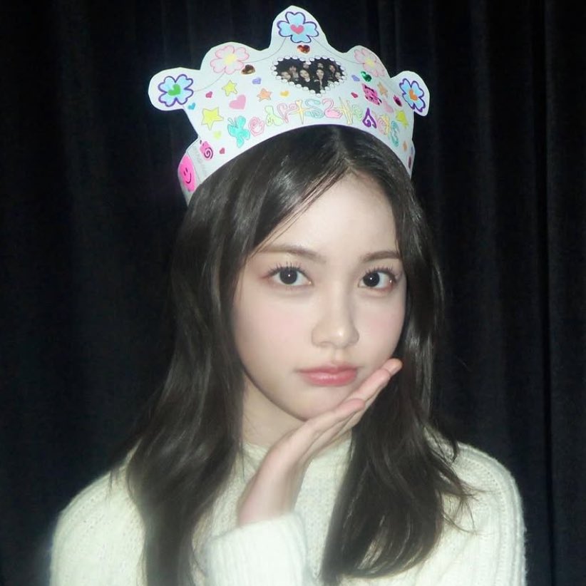 carmenpict's tweet photo. Queen Carmen

#Hearts2Hearts #CARMEN #카르멘 @Hearts2Hearts https://t.co/9HPZANWW8s