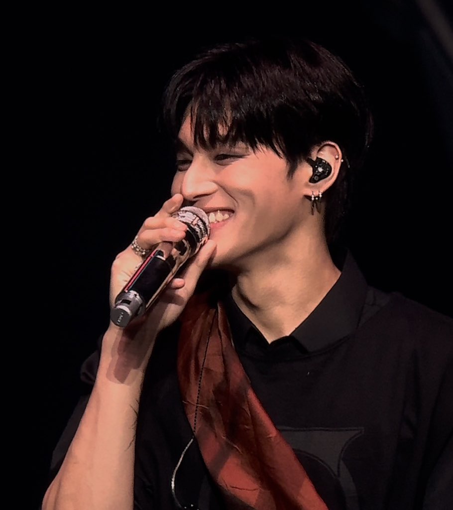 meedmeadow's tweet photo. my precious smile 🥹
BERLIN DAY 1
#WOOYOUNG #ATEEEZ #TOWARDS_THE_LIGHT #TowardsTheLightinBerlin #ATEEZinBerlinD2 #ATEEZinBerlin https://t.co/O6HYZQ6IgB