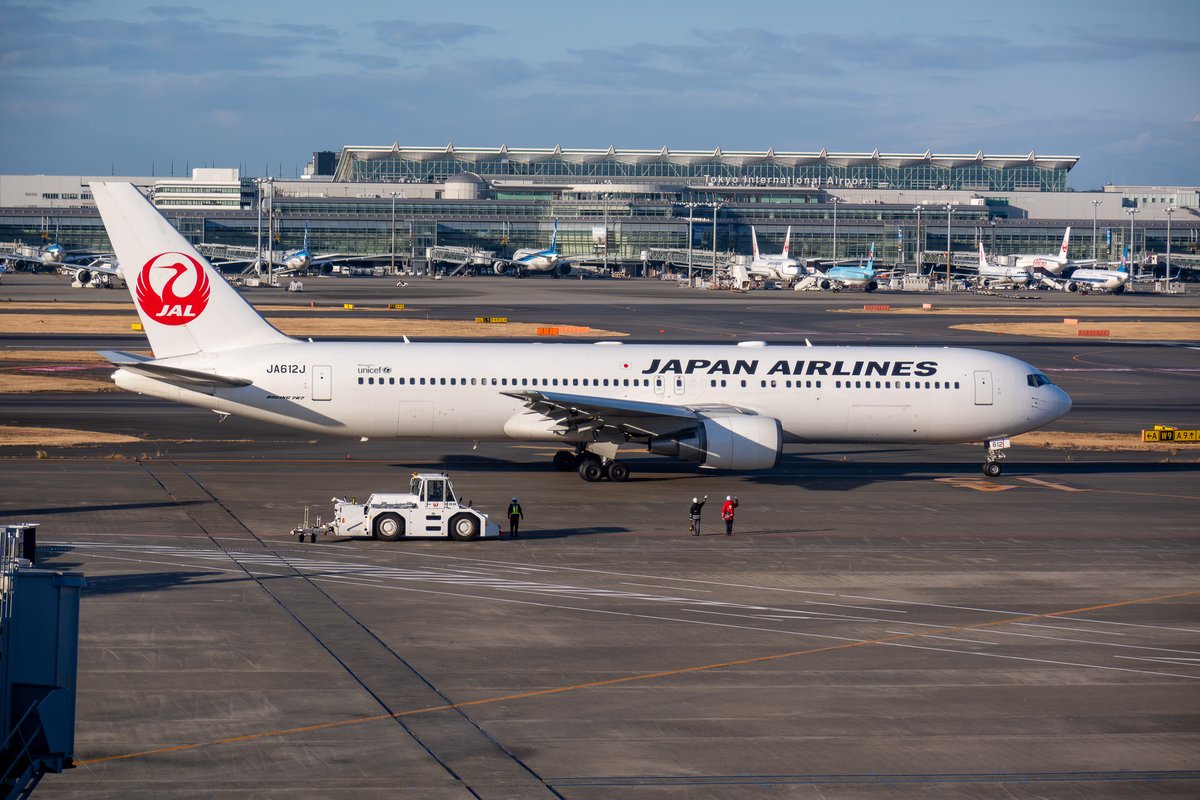 naogoo2's tweet photo. 羽田空港、恐らく一番羽田で撮影している機体。B767のJA612J。
#羽田空港 #HND #RJTT #日本航空 #JL #JAL
#Boeing #B767_300 #B767_346ER
#JA612J
#Canon #PowerShot #G5XMarkII
シャッタースピード1/800絞り4.0ISO125焦点距離44mm https://t.co/4p9e3kxesB