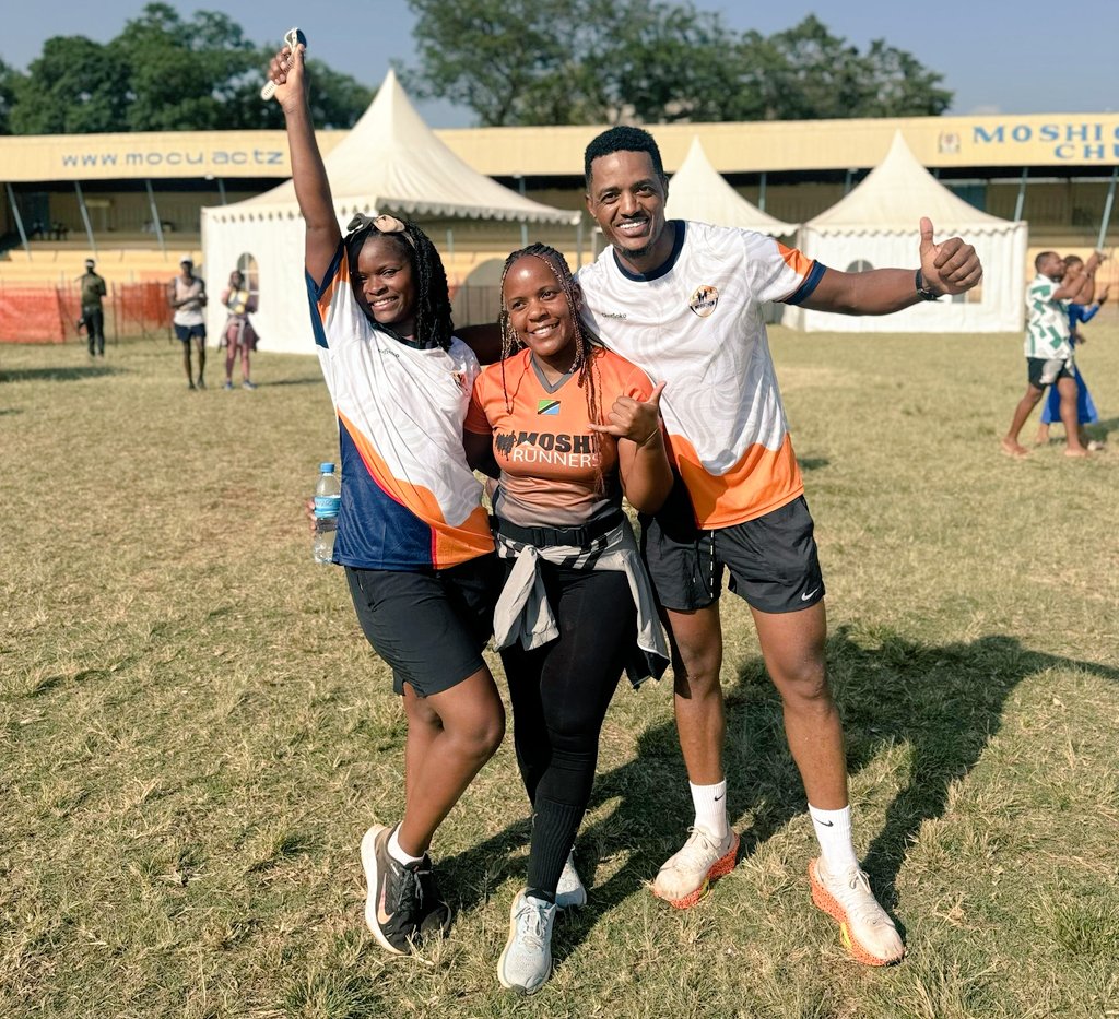 gobaroadrunners's tweet image. #ShakeOutRun  Tumeshtua misuli hapa Moshi kujiandaa na #KiliMarathon tupo sawa kabisa.

Vilima vya Goba vitakutana na Vilima vya Kili kesho na sisi tupo fiti muda ufike sasa.💪
#GobaRoadsRunners
#FromGobaToKili