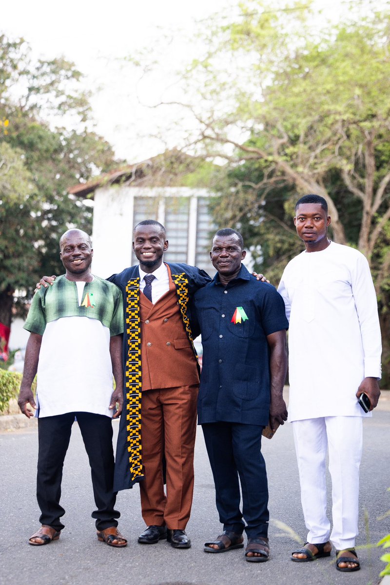 jsarkodie2003's tweet photo. To every single person who has contributed to my journey—mentors, teachers, friends, and well-wishers—thank you. Your support, words of encouragement, and kindness mean everything.
#UGGraduation #UGClassOf2024 https://t.co/sMLi9wfSqB