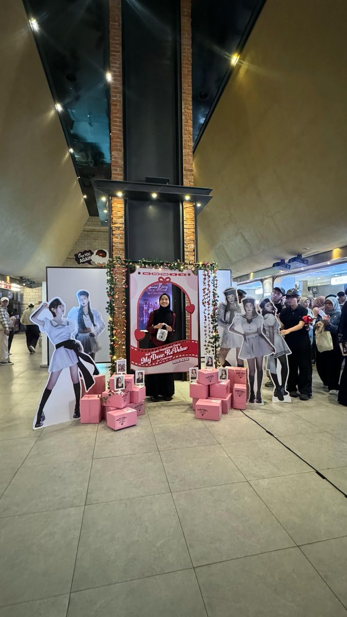 CGV_ID's tweet photo. Keseruan noraebang bareng reveluv di CGV Grand Indonesia🥰🫶

#SemuaSerudiCGV https://t.co/q6pstKkMD4