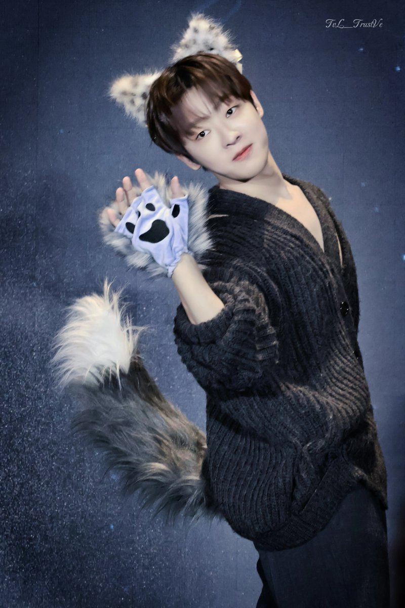 TaevinLee_TV_'s tweet photo. 250215 Nanjing Fan Signing 

"모든 고양이는 걸작이다."
- 레오나르도 다 빈치
 
#LEETAEVIN #이태빈 #李泰彬 https://t.co/JEu0OuDCUc