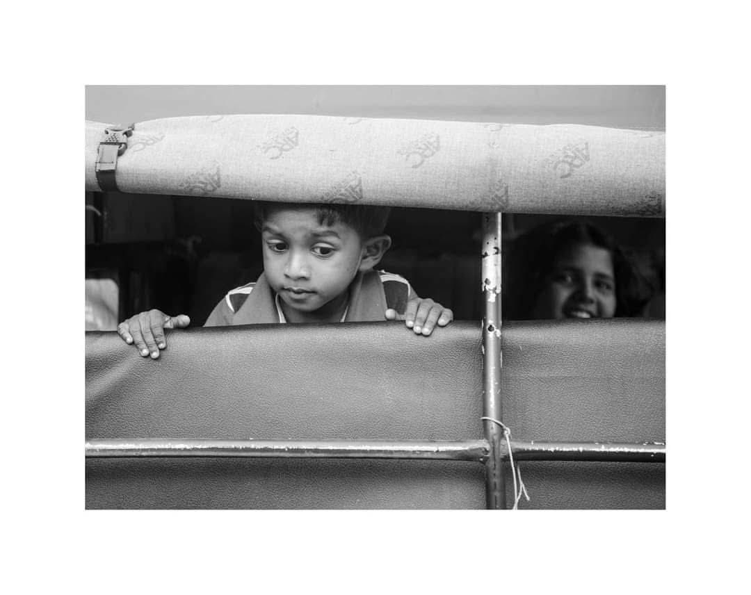 oi_zox's tweet photo. A penny for your thoughts 
#kandy #SriLanka #Asia #streetp https://t.co/3c1eYbbXZ9