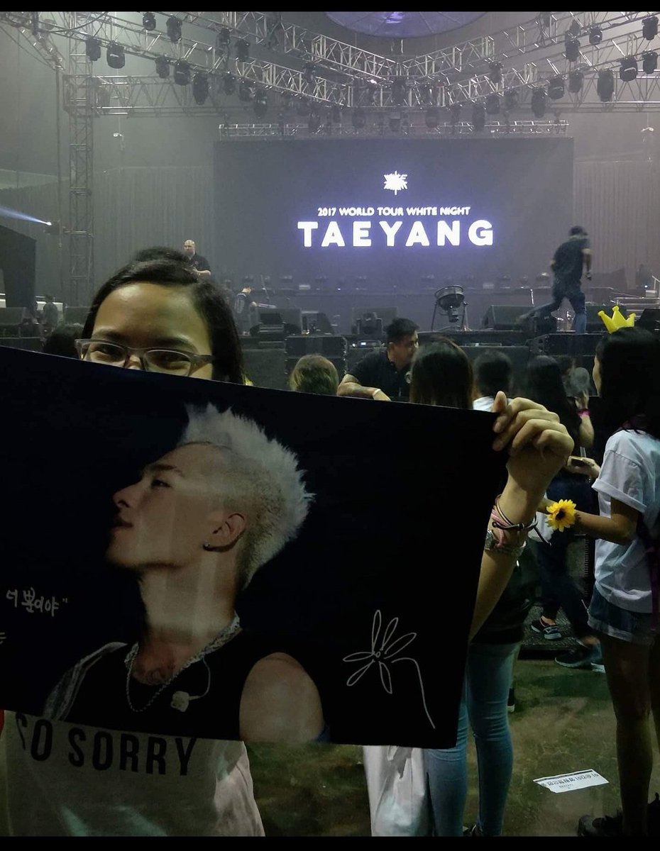 danarcy's tweet photo. 2017 after concert vs 2025 before concert

Si Youngbae po talaga bias ko sa BigBang ☀️ Di lang halata 😅 https://t.co/7WuTSZptnU