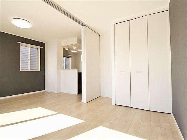 Estwayroom's tweet photo. ／
 家賃6万円台で住めちゃう🛋️
＼

#グランツハイム
はコスパ◎なオール電化賃貸物件💡

【🈵満室】
場所 愛媛県伊予郡松前町
家賃 6万円台
間取り 1〜2LDK 各3室
地蔵町駅徒歩4分

セキスイハイム施工、Wi-Fi無料、
敷地内ゴミ捨て場、三面独立洗面台✨

エミフルMASAKIもすぐ🙌

#愛媛県
#部屋探し https://t.co/JI2yDHBrXr