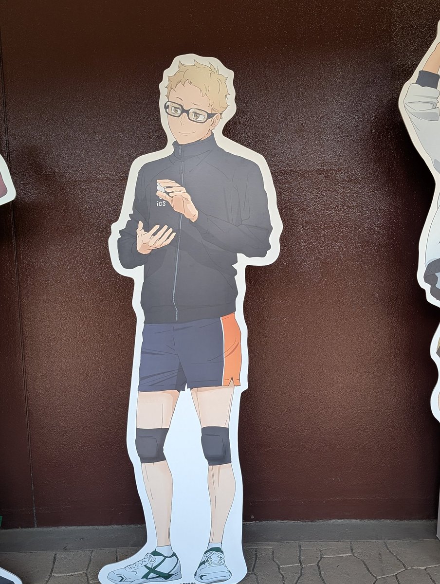 kohanatsu5747's tweet photo. ひらパーのハイキュー展行ってきた！
誰？アクスタ置くとこないから絶対買わん言うた奴 https://t.co/5h64qDtkXm