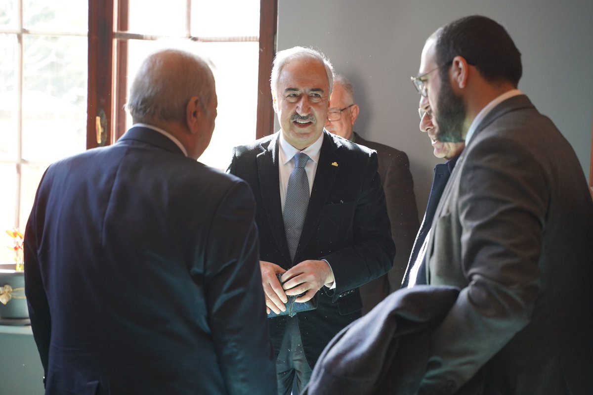 İstanbul Üniversitesi’nden Mütevelli Heyet Başkanımıza Ziyaret!

İstanbul Üniversitesi Rektörü Prof. Dr. Osman Bülent Zülfikar, Rektör Yardımcısı Prof. Dr. Yahya Güldiken ve Çapa Hastanesi Başhekim Yardımcısı Serkan Bayram, Mütevelli Heyet Başkanımız