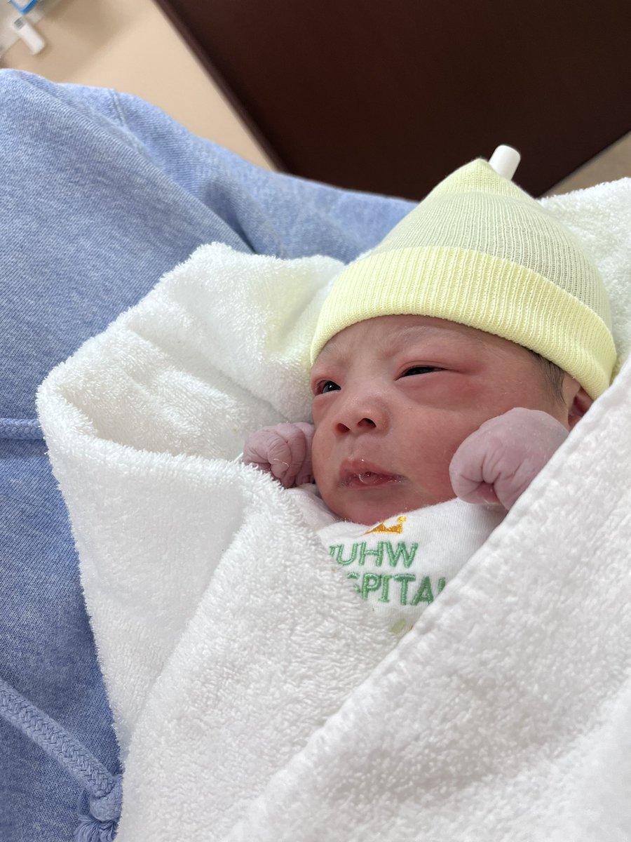 本日無事に女の子が産まれました✨🤩✨
とても大きくて元気ですww😂

(1人目の娘より1キロも大きいww)