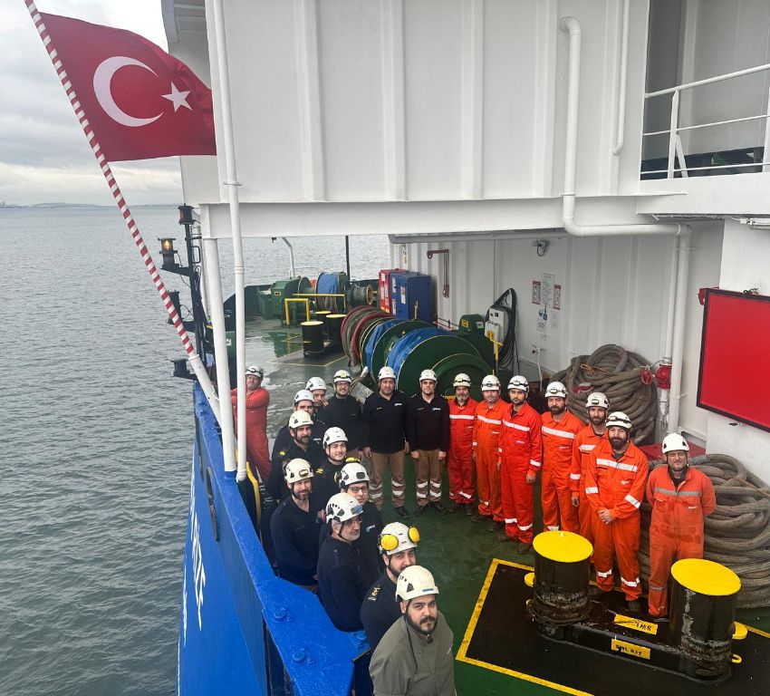 gemitrafik's tweet image. #Arkas'ın 215m / 2700 TEU'luk konteyner gemisi 
TURKON RİZE #Türk Bayrağına geçmiş. 👏👏