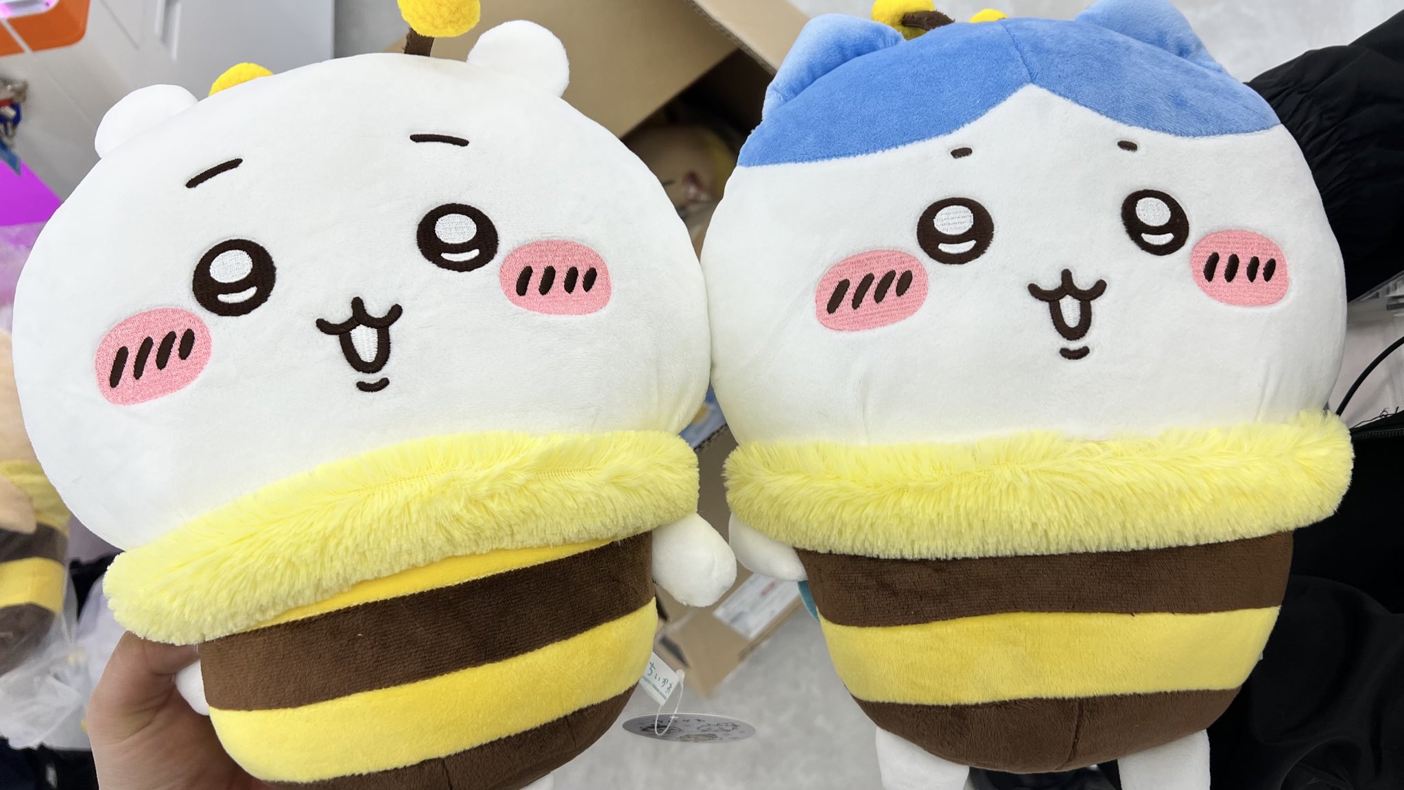 ぬいぐるみ（ハチワレ） ぬいぐるみ Amazon.co.jp: [Hushan] ハチワレ ぬいぐるみ 巨大 半身大 各種
