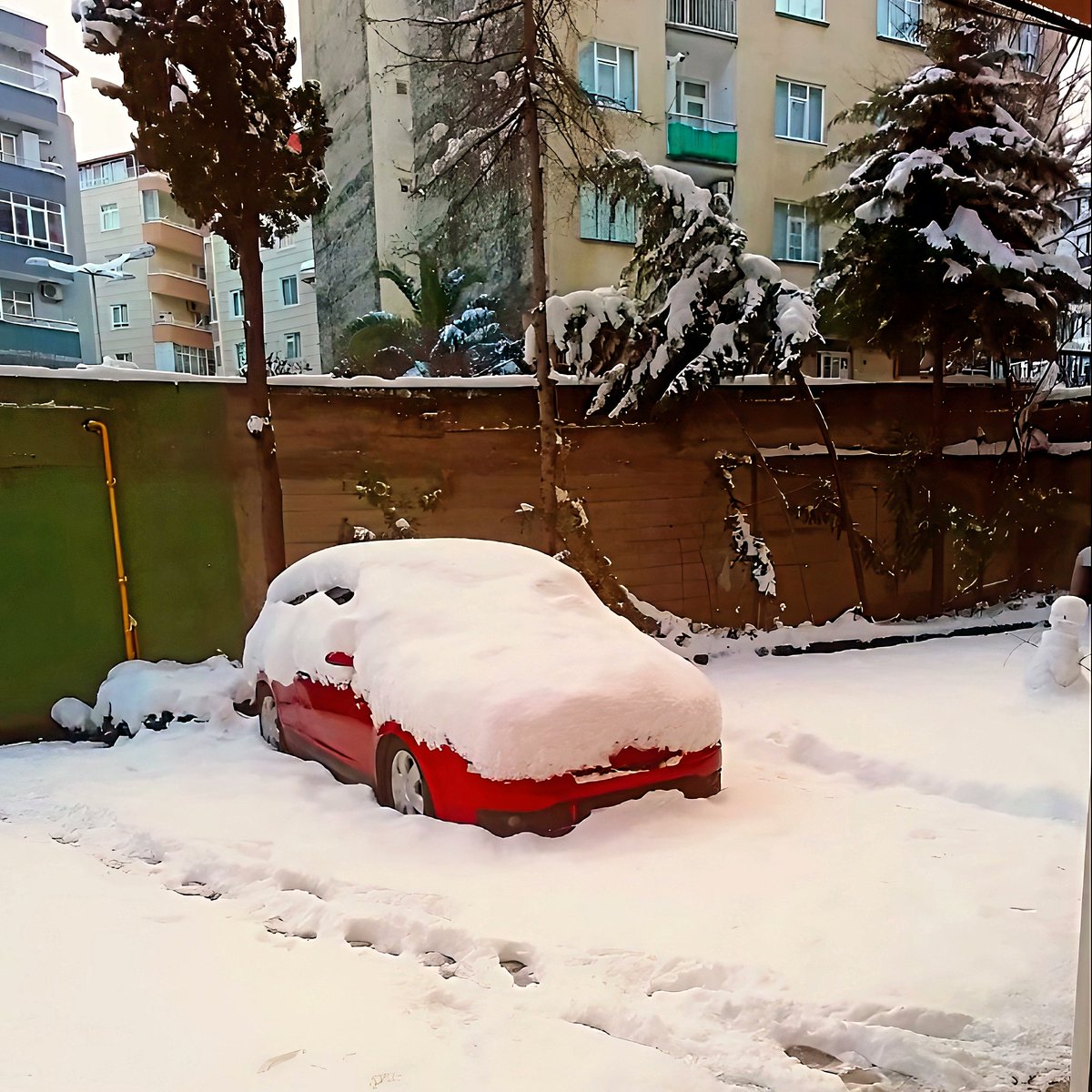 9huseyinozcelik's tweet photo. ❄️❄️❄️❄️🚘❄️❄️☃️❄️❄️❄️
#Samsun
#Snowy
#WinterInTurkey
#snow
#TurkeyWinter
#SnowyDay
#WinterScenery
#SamsunCity
#SnowCoveredCar
#TurkishWinter https://t.co/9wUU9pRoaw