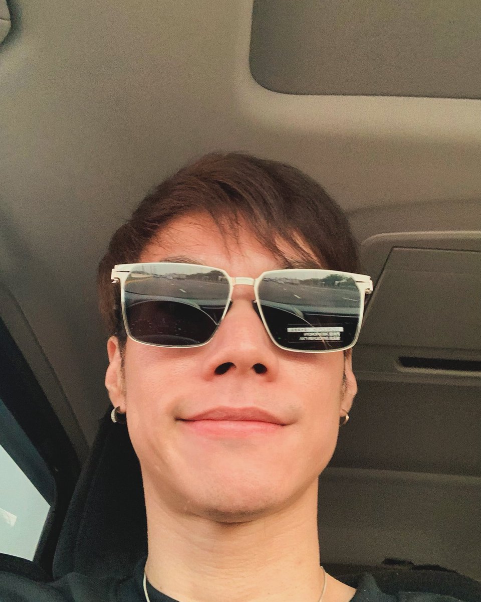 อยู่ใกล้ผม ช่วยแกล้งเขินหน่อย จะได้รู้ว่าชอบ 🤣🥰🌻