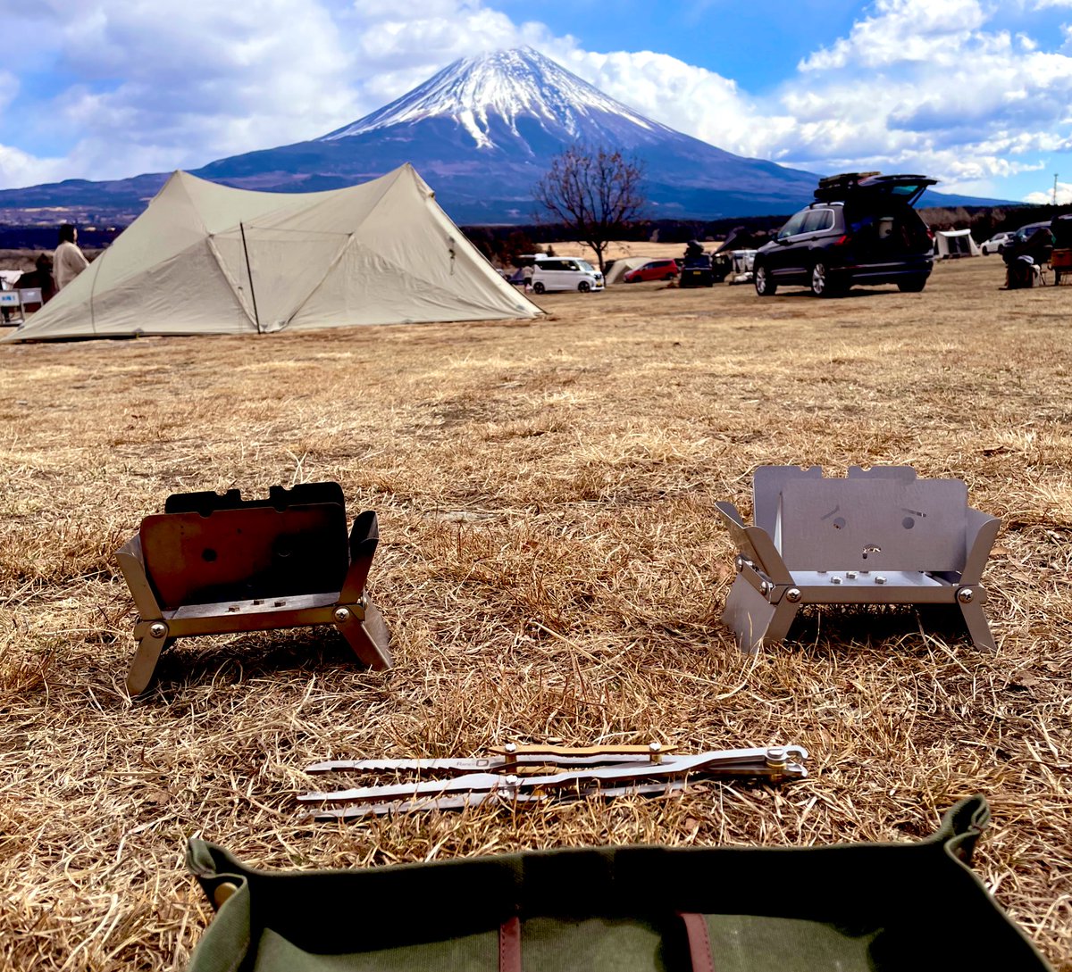 Rcamp0507's tweet photo. あうん
【阿吽・阿呍】
富士を背負って立つTitan
#三種の神器
#firebookmini
#inふもとっぱら https://t.co/zBLcrFMbbI