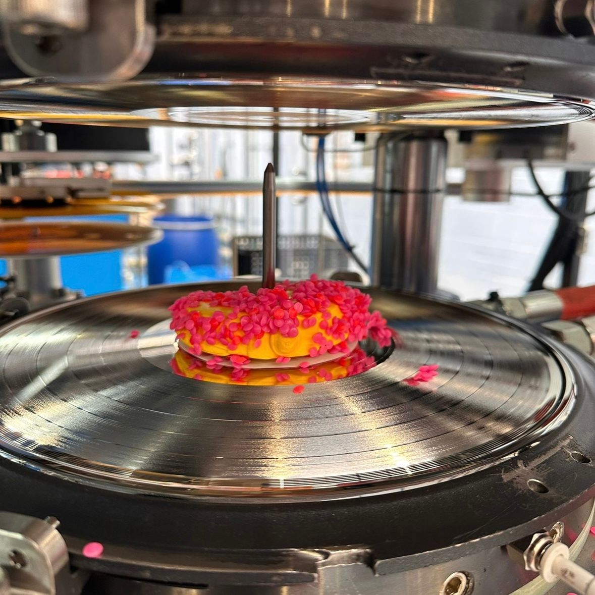 pressonvinyl's tweet photo. A vinyl puck, some call this a biscuit! 🍪 

* This is what a vinyl looks like before it’s squashed!

 #VinylLife #BiscuitToVinyl #MusicLovers #TurntableVibes #RecordCollectors #VinylCommunity https://t.co/40kbHWIIfC