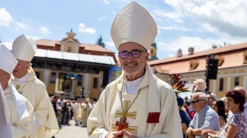 FantassinTV's tweet photo. 🚨🇱🇧Le cardinal Czerny est actuellement en déplacement au Liban, témoignant ainsi du soutien du pape. (VaticanNews) https://t.co/1QRwYMfelr