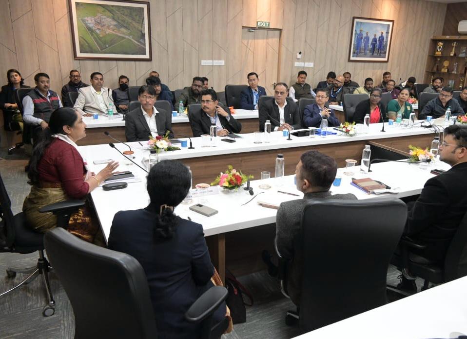 OilIndiaLimited's tweet photo. The Hon’ble Vice Chairperson of the National Commission for Safai Karamcharis,  Smt. Anjna Panwar visited the Field Headquarters of Oil India Limited in Duliajan and presided over a significant meeting attended by senior officials of OIL, Safai Karamcharis, and their respective contractors.
During the meeting, Smt. Panwar underscored the Hon’ble PM Shri Narendra Modi’s steadfast commitment to the welfare of Safai Karamcharis and his deep appreciation for their invaluable contributions to society and the nation.
She highlighted the pivotal role played by Safai Karamcharis in advancing the objectives of the Swachh Bharat Mission and lauded their relentless efforts in maintaining sanitation.
Smt. Panwar also commended the comprehensive benefits provided under the Swachh Sewa Samman Scheme, launched under the Hon’ble PM’s leadership, which recognizes the dedication and hard work of Safai Karamcharis. She further emphasized the Hon’ble PM's heartfelt acknowledgement of their extraordinary sacrifices, particularly during the COVID-19 pandemic, where they risked their lives to ensure cleanliness and hygiene.
Key issues concerning the well-being and rights of Safai Karamcharis were discussed during the meeting, including timely wage payments, monthly pay slips and deductions, provision of uniforms and identity cards, annual health check-ups, CSR and other welfare initiatives. Various government schemes aimed at benefitting Safai Karamcharis were also reviewed. Smt. Panwar actively interacted with the Safai Karamcharis, addressing their concerns and assuring them of necessary measures to enhance their quality of life. She reiterated the government's commitment to their safety, well-being, and professional growth.
Additionally, the Smt. Panwar attended the exhibition held on the 66th Foundation Day of OIL, showcasing various CSR initiatives and also learning about the operations of OIL. She lauded OIL’s efforts on CSR and appreciated the various projects undertaken.
#SwabhavSwachhata #SanskaarSwachhata #OilIndiaLimited #OILCSR #OILCSRTouchingLives #SafaiKaramchari

@PetroleumMin | @CMOfficeAssam | @HardeepSPuri | @himantabiswa | @TheSureshGopi |  @ncsk_mosje_goi  | @anjna_panwar | @MSJEGOI