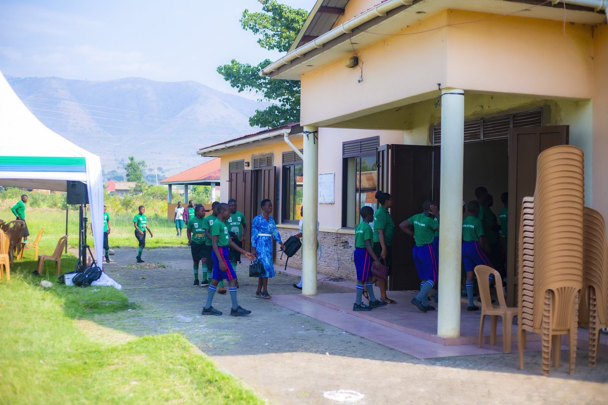 EkkulaAwardsUg's tweet photo. The Green Schools #WildlifeConcert, a sister initiative under @ATEIUg is currently happening in Kasese District. 35 schools from RMNP Buffer zone are represented.
This event aims to promote environmental awareness & wildlife conservation through music & entertainment.
#ATEI https://t.co/WWgH3B046L