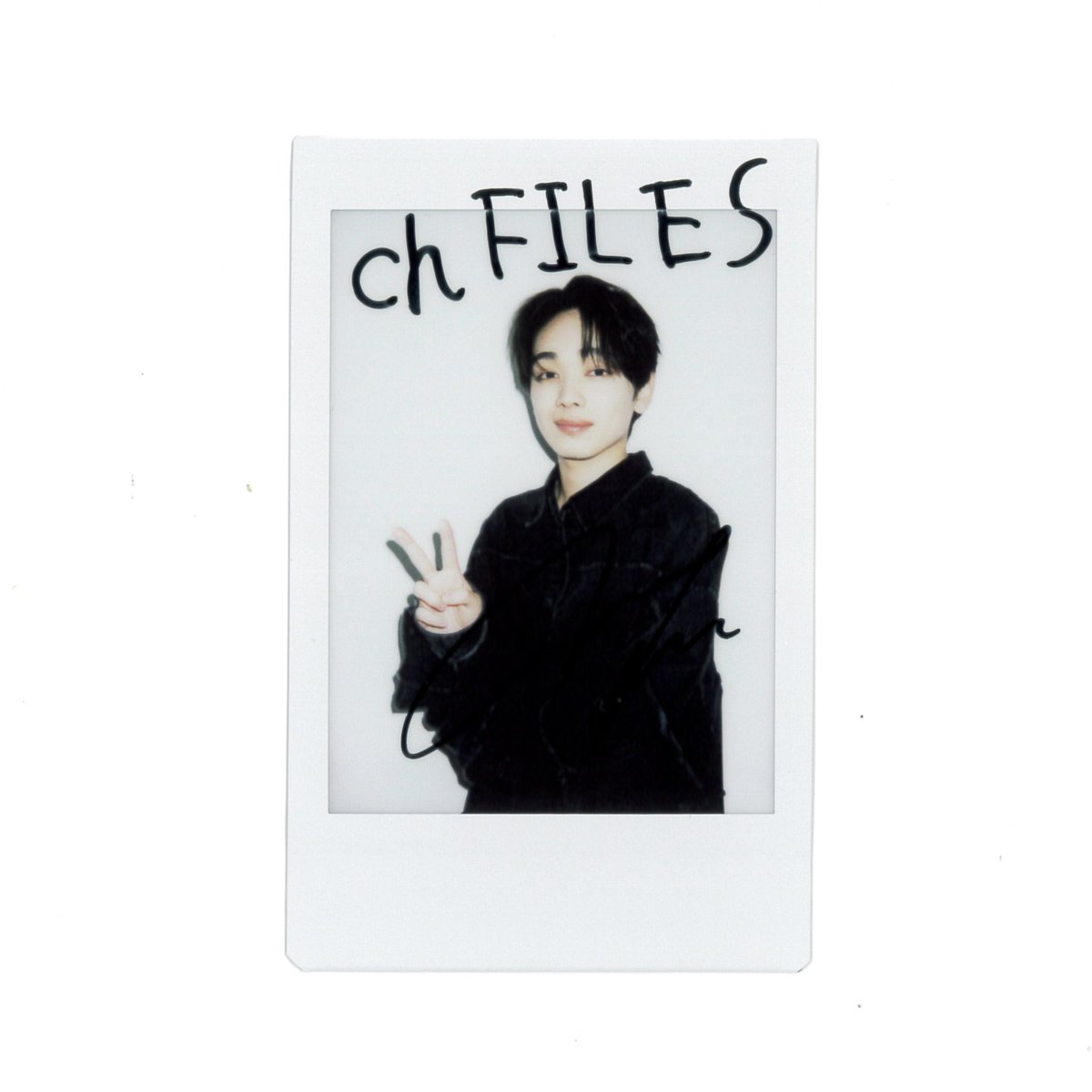 ch_kansai's tweet photo. 【プレゼント🎁】

#顔だけじゃ好きになりません
@kaosuki_movie

#宮世琉弥 さん
サイン入りチェキ 1名様に✨

推しのSNSの中の人になっちゃうというドキドキな展開！撮影裏側を聞きました！

【応募方法】3/19(水)締切
1️⃣
@ch_kansai をフォロー
2️⃣本投稿をリポスト

2/20より高校図書館で順次配布 https://t.co/GjrWgsmD9A