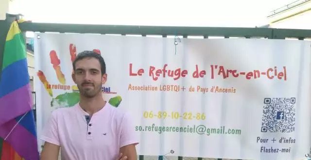 Coll_Nemesis's tweet photo. Pierre Alain Cottineau. 
Candidat LFI aux départementales.
Militant LGTB.
Aide soignant.
Agréé comme assistant familial. 

Tout y est. https://t.co/3WEAzNDWp8