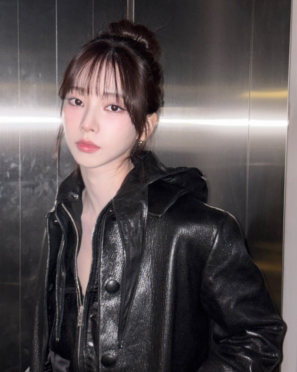 순간의 카리나 tweet media