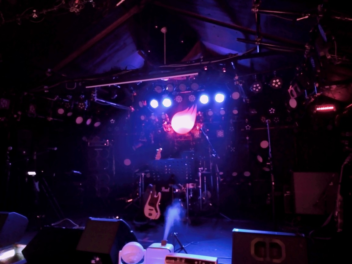 mtach789_crz's tweet photo. 夜はこちらでライブ🎤🎸🥁
#NEXTROSE #ソウルダイナ https://t.co/cly3Ui93ss