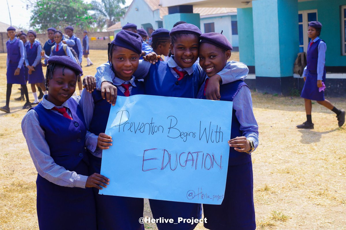 Oladeehpupo01's tweet photo. Project Herlive✨🎈

We're empowering young girls in Oyo town with vital HIV/AIDS awareness &amp; education. Every girl deserves to be informed about her health.

Join our mission to create positive change in our community💪

#ProjectHerlive #OyoTown #HIVAwareness #YouthEmpowerment" https://t.co/iajtgBr4fu