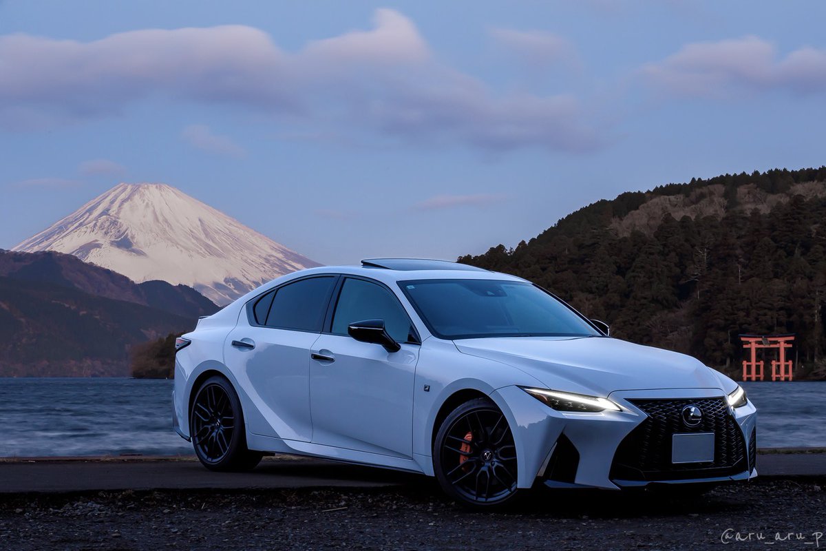aru_aru_t's tweet photo. 朝富士

#LEXUS #レクサス #LexusIS
#EOS5D4 #5D4 #5Dmk4 https://t.co/pflQ9LiWiv