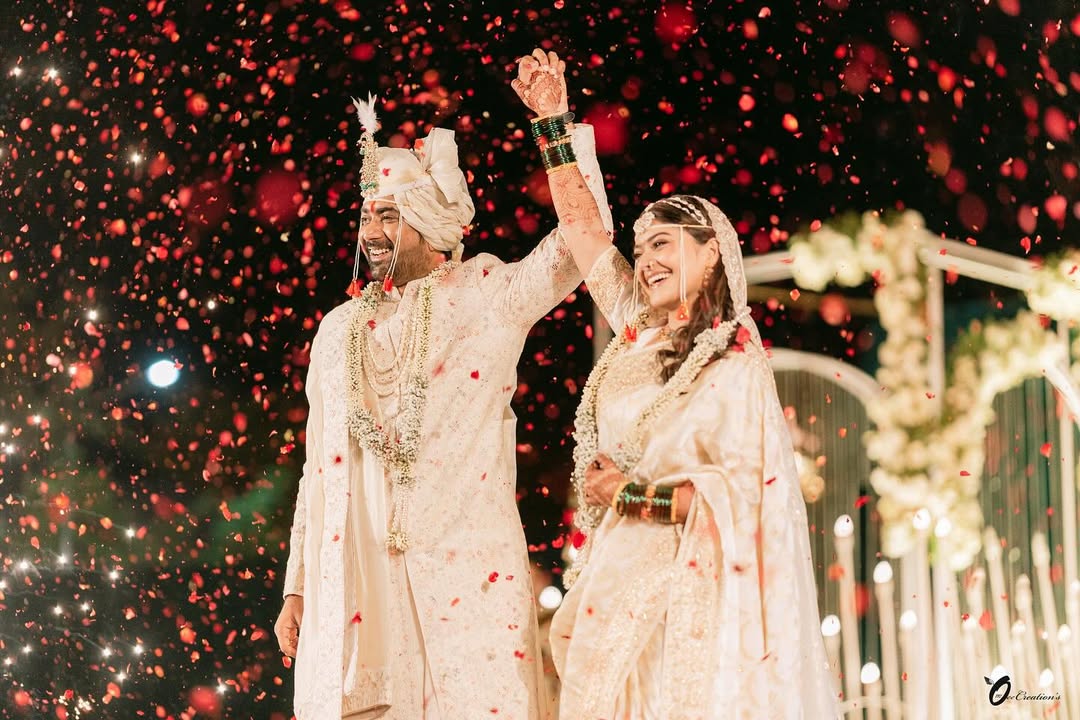 ChennaiTimesTOI's tweet photo. #IruttuAraiyilMurattuKuththu and #Capmaari actress @I_am_Vaibhavi gets married to #Harshwardhan! 

#VaibhaviShandilya https://t.co/DqGIoje5cn