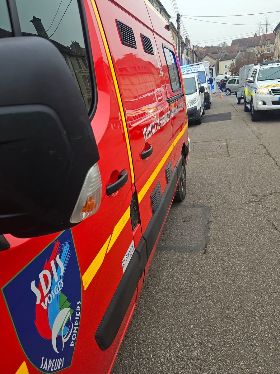 ambulancessmet's tweet photo. 🚨 Intervention en collaboration avec les Sapeurs-Pompiers des Vosges 🚨

Nos équipes ont mené une intervention en parfaite coordination....
https://t.co/N20vwnj5X4

#GROUPESMETSECOURSETSERVICES #AMBULANCESSMET #COLLABORATION #SECOURS #SDIS88 #SAMU88 https://t.co/vX3mydngFD