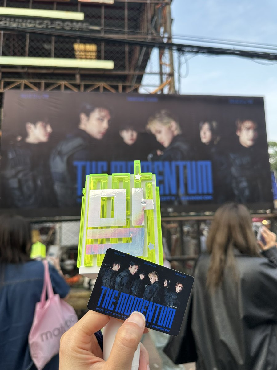 warisanutt's tweet photo. Check in 💚💚💚

#NCT127_NEOCITY_THE_MOMENTUM 
#NEOCITY_THE_MOMENTUM
#NCT127_NEOCITY_BANGKOK_THE_MOMENTUM https://t.co/WbsXaH9fEY