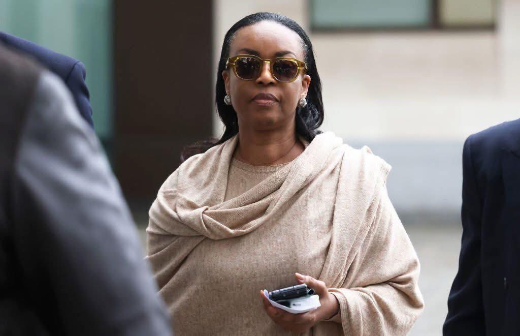 lemedia100filtr's tweet photo. 🇳🇬 Nigéria / L’ancienne ministre du Pétrole, Diezani Alison-Madueke, aurait orchestré un détournement massif de 28 milliards de dollars du trésor nigérian. 

Accusée d’avoir siphonné 20 milliards de dollars de l’agence pétrolière – soit une moyenne de 4 milliards par an – elle a fini par être arrêtée après une fuite à l’étranger. Ses 80 villas au Nigeria, ses comptes bancaires aux États-Unis et son super yacht ont été saisis.