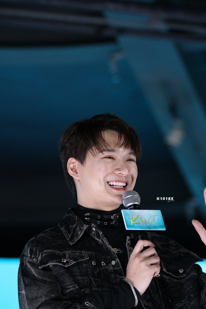 k1018x's tweet photo. 250222 #KristFansigninBeijing see you next timeeeee 🫶🏻

#KristPerawat 
@kristtps https://t.co/2fXkk26bya