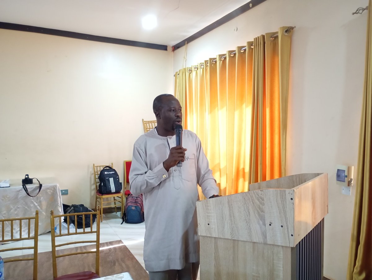 HlhfFoundation's tweet photo. Welcome Dr. Samuel Idowu Abidemi, a lecturer at the Centre for Peace and Strategic Studies, University of Ilorin, who will be sharing his Knowledge and experience on "The Role of Youth in Peacebuilding" https://t.co/pCMY4wrLAk
