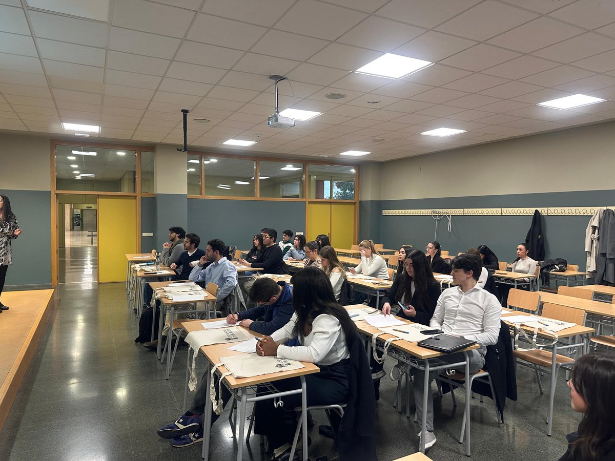 IUSfulUBU's tweet photo. Taller de oratoria de las Asociaciones Universitarias de FADE.

¡Un auténtico éxito!

Muchas gracias a los ponentes, profesores, organizadoras y a la @UBUEstudiantes por hacerlo posible.

Nos vemos en la Liga de Debate 💪

@CulturaUbu @DerechoUbu @FundacionUBU @TdBUBU https://t.co/vkc6qeJ9DU