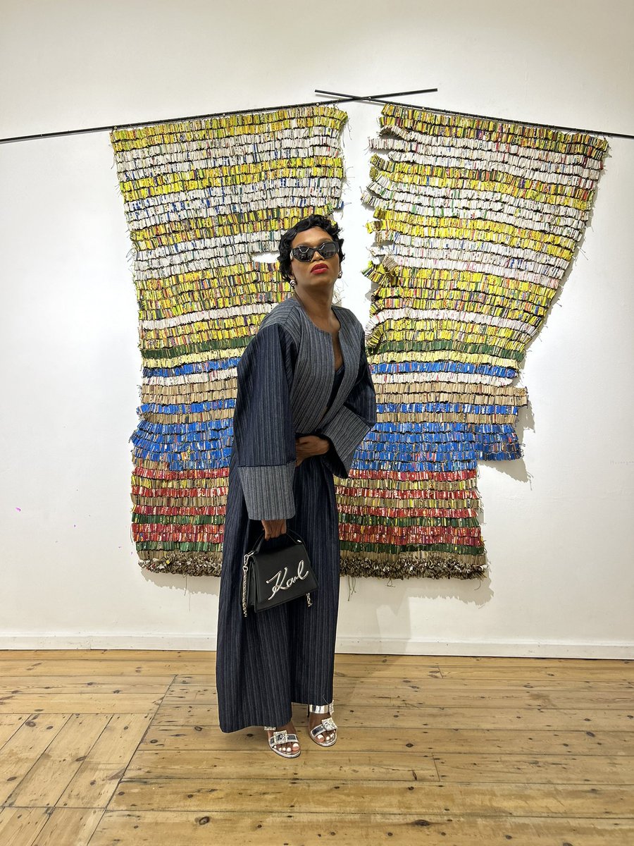 YayaRSA's tweet image. Well done @smac_gallery, the new space is world class! Thank you for a great evening! The artists on show 10/10, ALWAYS! 

FIT: @queer_comfort 

#SmacGallery #Art #ArtFair #InvestecCapeTownArtFair