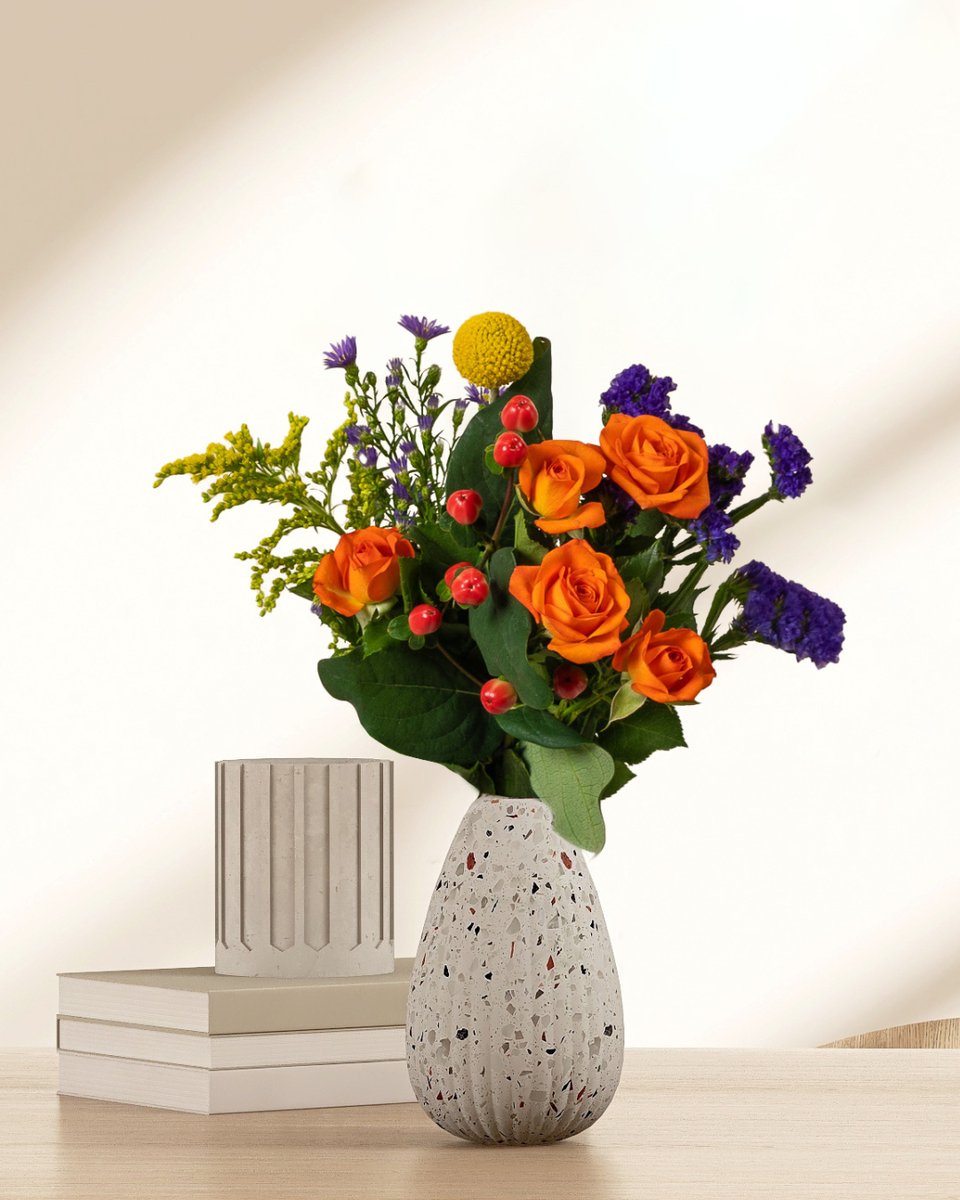 Sometimes, it’s the simplest things that make the biggest impact. Flowers have a way of brightening daily life, celebrating the little wins, or simply saying, ‘I’m thinking of you. 🌿
What flowers are your favourite? 🌼