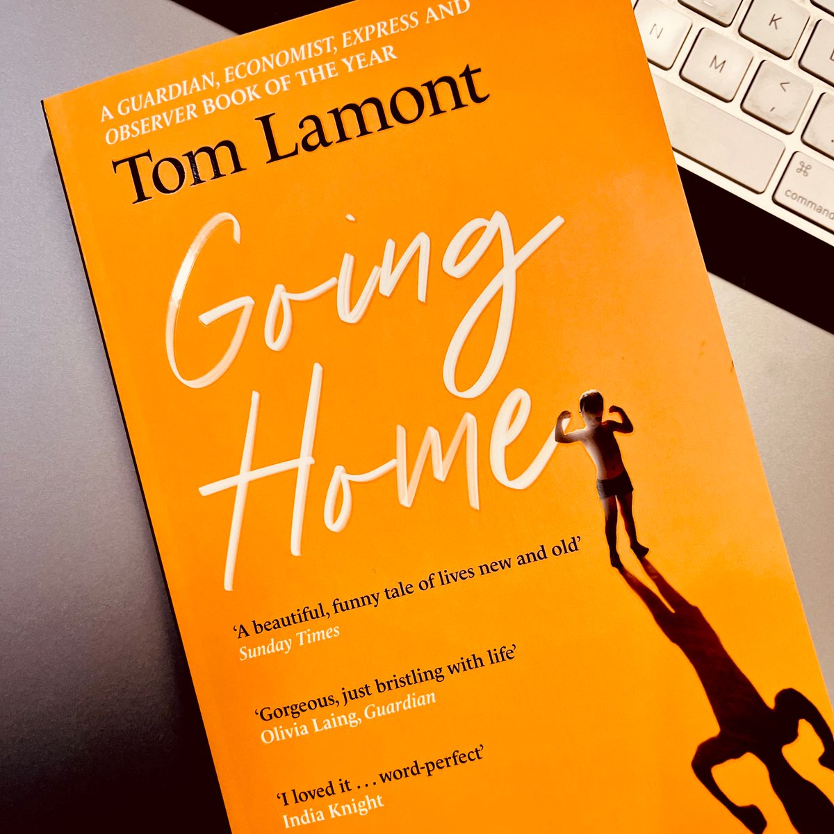 Paperback -3wks… pre-order GOING HOME through Waterstones dot com this weekend and get 25% off with code PREORDER25… then wait for it arrive from on your doorstep, hot and orange, on March 13th. Tx

waterstones.com/book/going-hom…