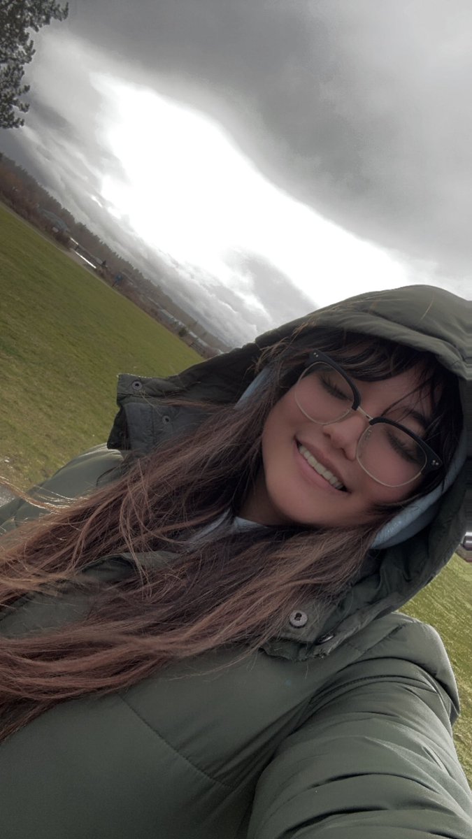 hypethehipster's tweet photo. Well it’s cold, wet and windy af here. I NEED SUNSHINE. https://t.co/3sON26qbGJ
