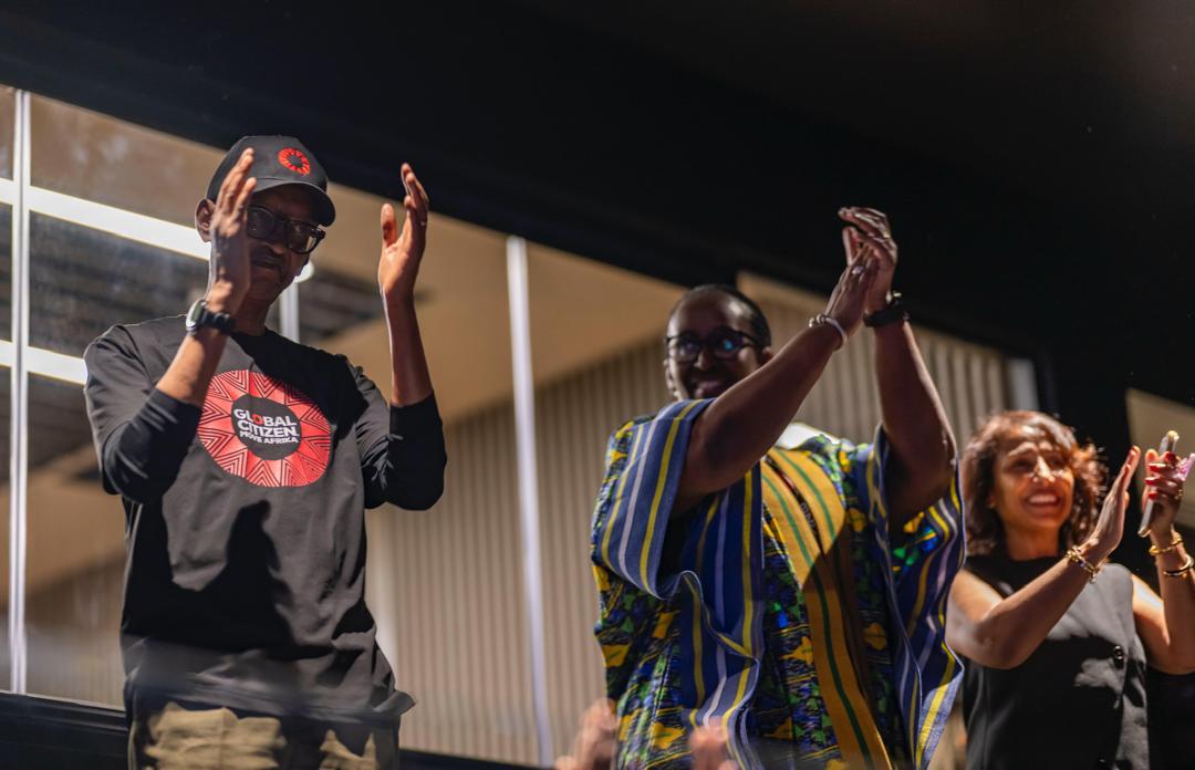 BahoNtaganira's tweet photo. @HRF @johnlegend I feel sorry for those who have hatred towards Rwanda simply because of its remarkable progress. I tell you, your minds won't be at peace, as Rwanda has no intention of settling for anything less.

#MoveAfrika https://t.co/j5WDglmWbe