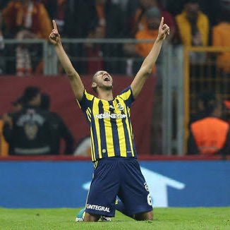 Fenerbahçe rams parkta lacivert şort ve lacivert konçla çıktığı maçları kazanıyor lütfen bu maçta çıkalım