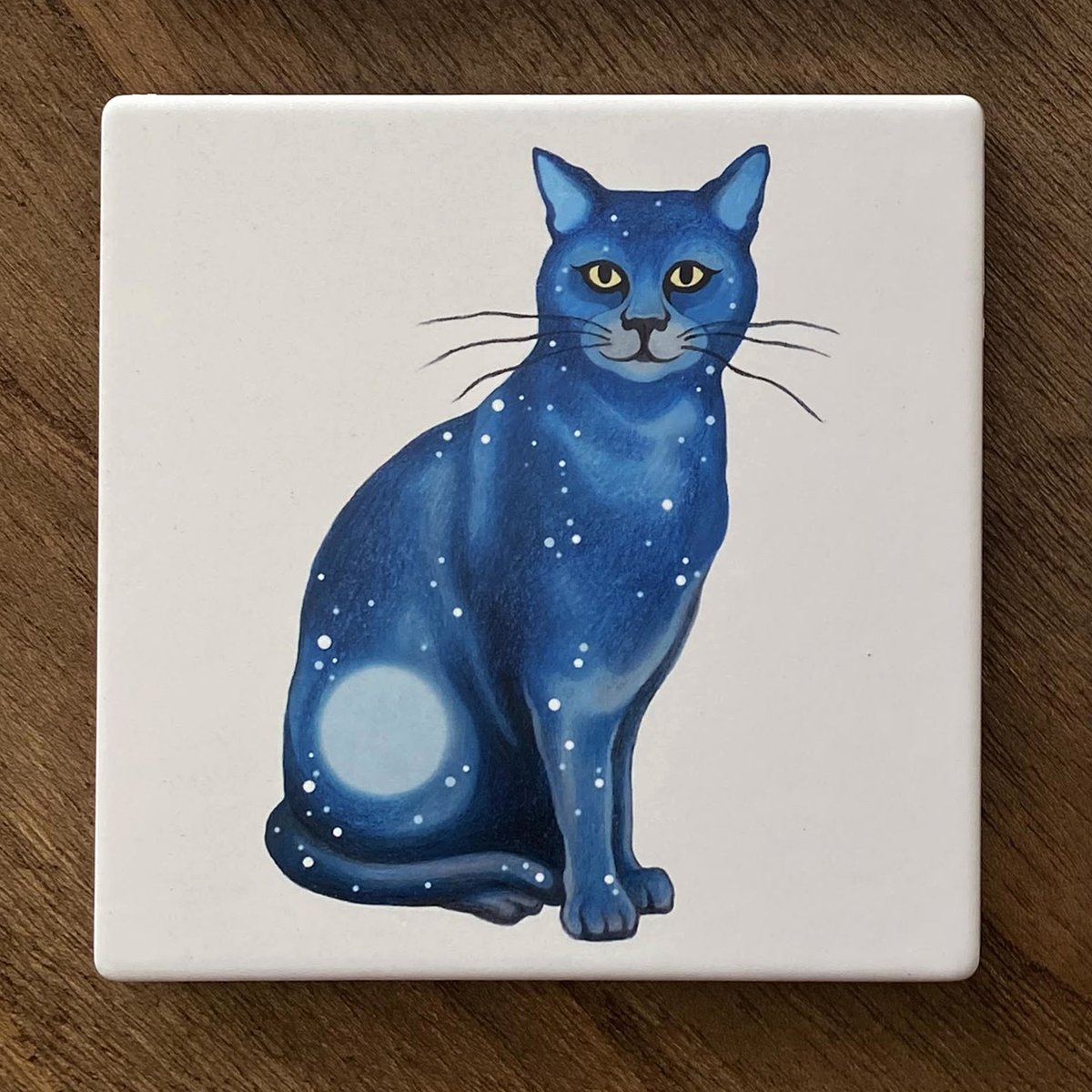 Here is another of my "Lunar Cat" ceramic coasters! 50% off in my "Perfectly Imperfect" seconds &amp; sale collection on Folksy! folksy.com/shops/TabithaM…
£6 each &amp; many other bargains to be had!  
Pictured: Lunar Cat Sitting 💙

#UKGiftHour #UKGiftAM #MHHSBD #CraftBizParty #folksy