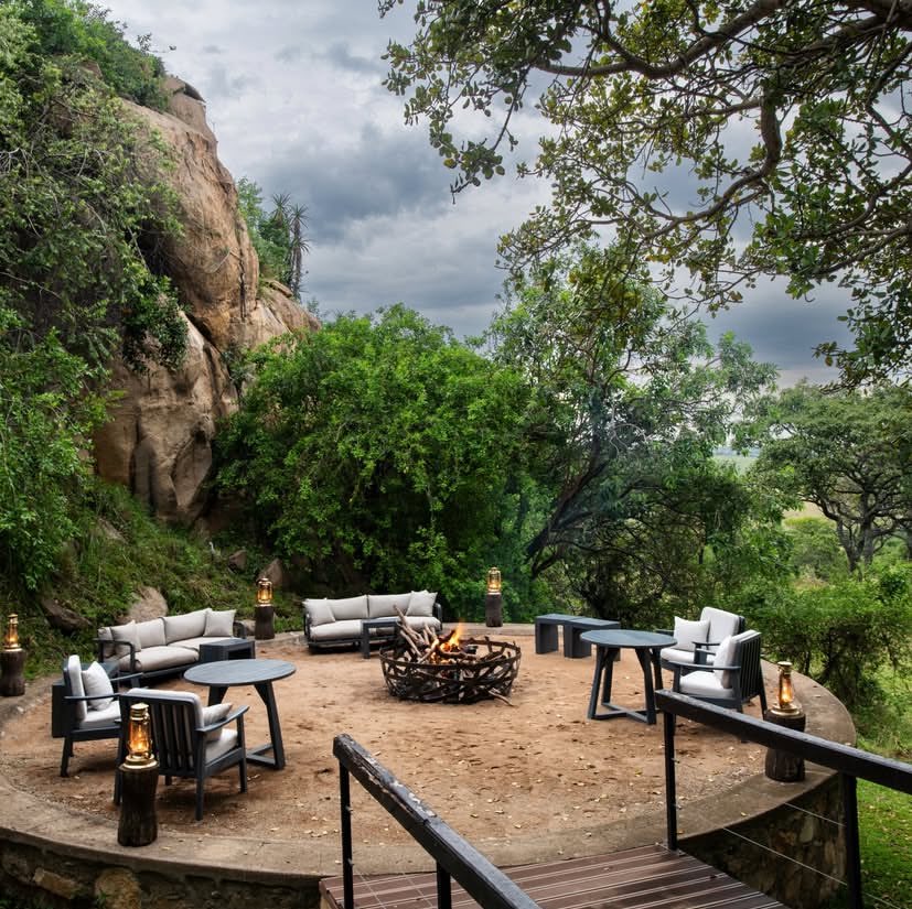 SafariGateway_'s tweet photo. The Most Romantic Places to Visit with Your Loved One. 

Bookmark this thread🧵

Here are some great date spot ideas.

1. Lemala Camps https://t.co/2hqey9m35i