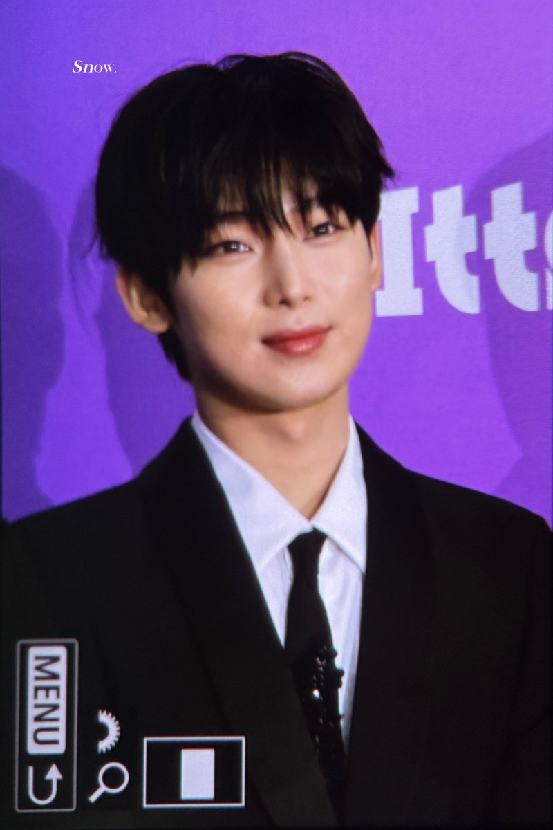 Snow_k3's tweet image. 250222 D-AWARDS RED CARPET
#ENHYPENย #์ํ์ดํย
#SUNOO #์ ์ฐ