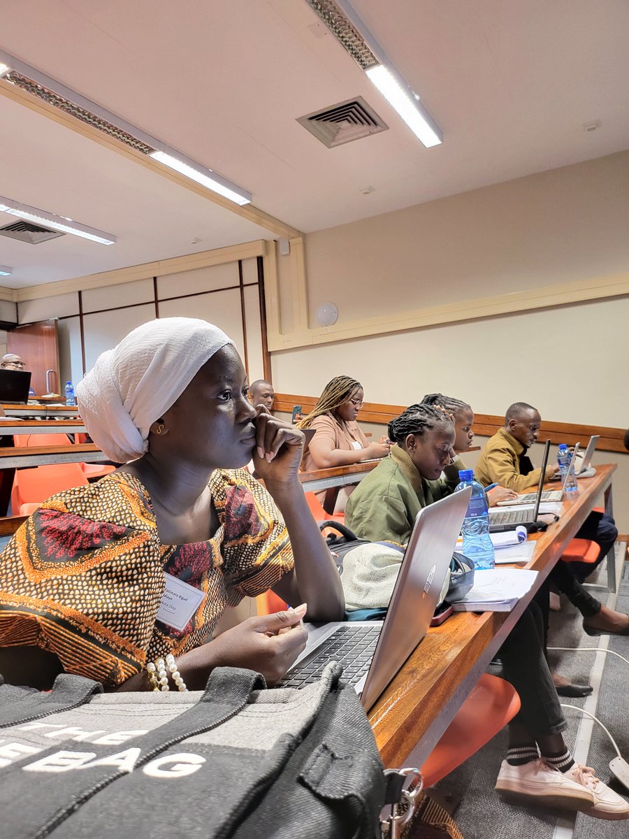CIMPA_Math's tweet image. 📸Highlights from the CIMPA School "Mathematical and Statistical Modelling in Oncology" at North-West University, South Africa 🇿🇦 (3-14 Feb 2025).
🙏🏻 Huge thanks to the coordinators: P. M. Tchepmo Djomegni (NWU), F. Hubert (AMU), S. Dabo (Lille)
🔗 info: bit.ly/4gYJfzI