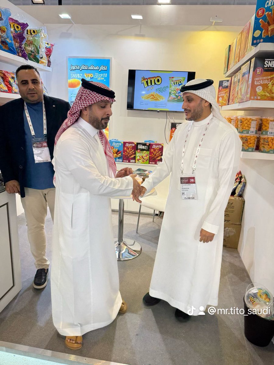تشرفنا بزياره القنصل  العام للسعودية في #دبي و الإمارات الشمالية 
في معرض الأغذية العالمي في #دبي 
#Gulfood20025 #dubai #التأسيس_السعودي 
#صنع_في_السعودية🇸🇦 #صنع_في_السعودية #تي_تو #Tito #Saudimade <a href="/abadyalmutawa/">عبدالله بن منصور المطوع</a> 🇸🇦
<a href="/OLYAN15K/">KHALID ALOLYAN 🇸🇦🐪</a> <a href="/o15_academy/">O15academy</a>